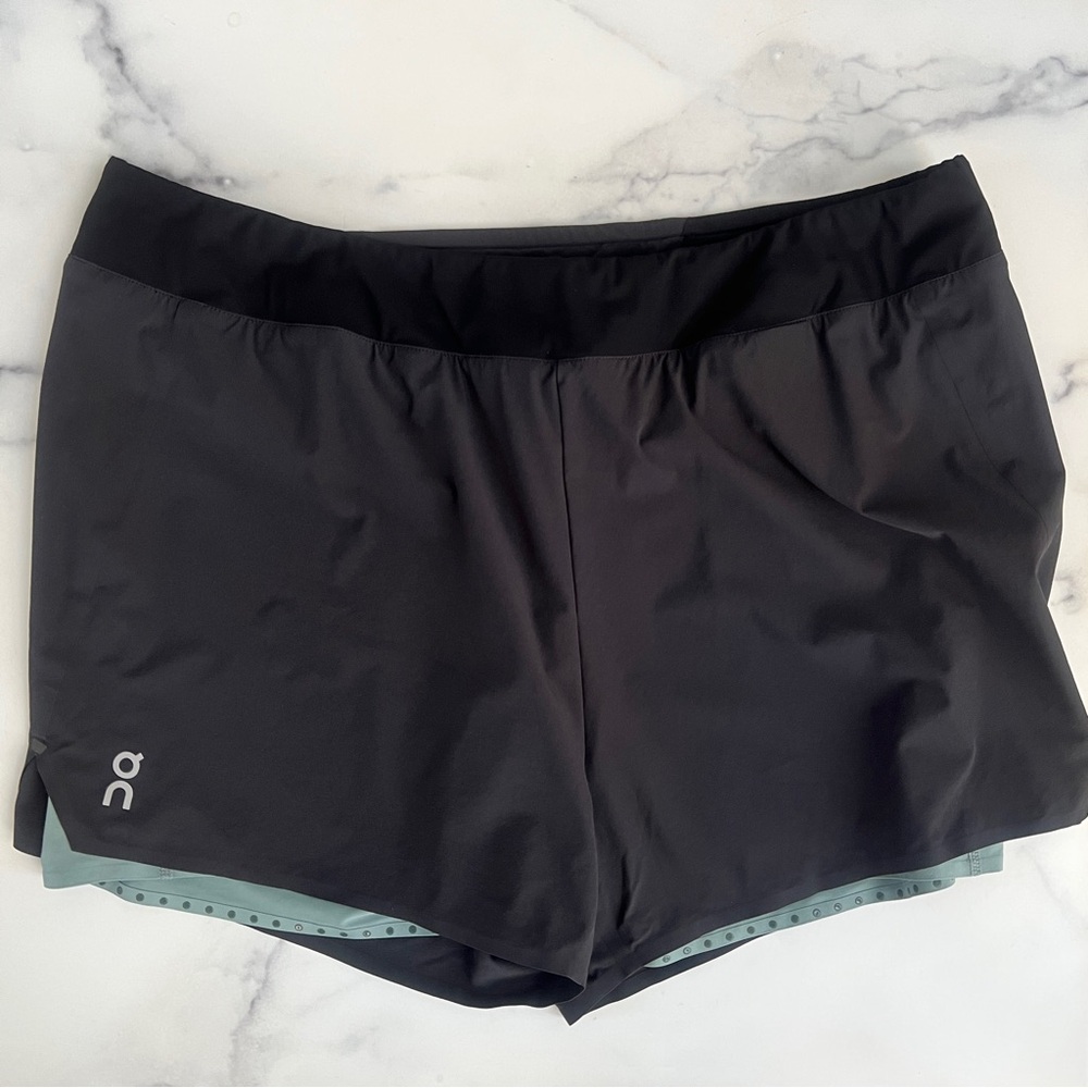 On Running Women's Running Shorts, Black/Oasis, Size XL
